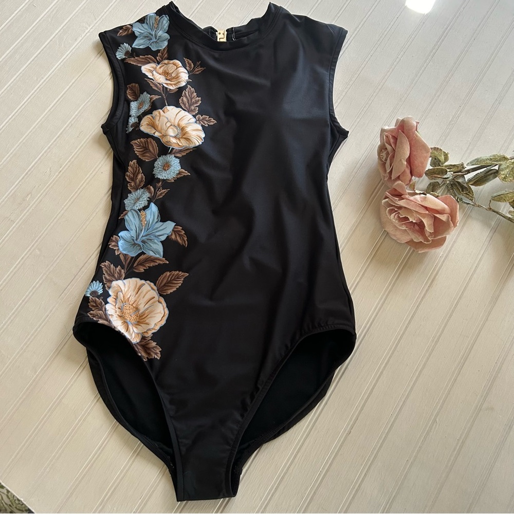 Seafolly NEW Black Garden Party Cap-Sleeve One Piece Swimsuit in size 💙🤍🖤💙🌊🌊🌊 - Picture 12 of 13